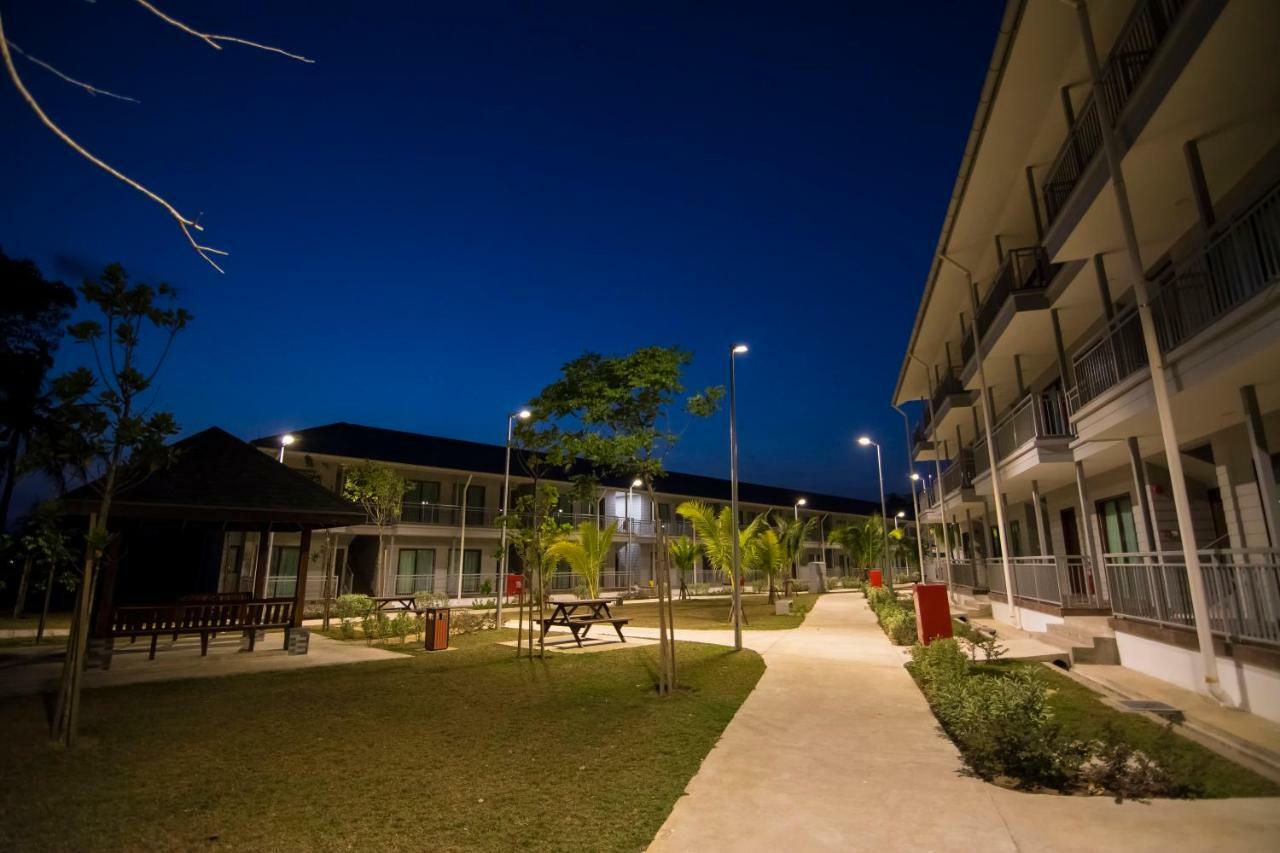 Royale Chulan Cherating Chalet Exterior photo
